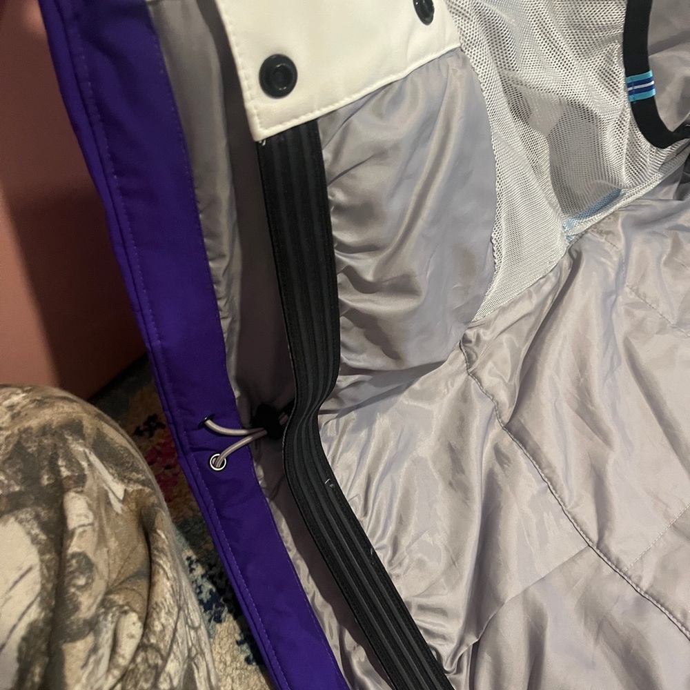 Obermeyer White and Blue Ski Jacket - Picture 9 of 16
